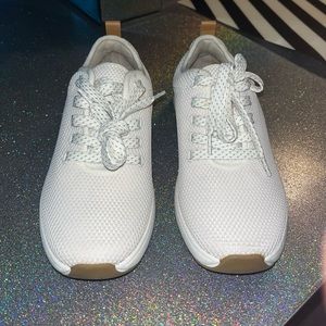 Dr. Scholls off-white sneakers brand new size 6